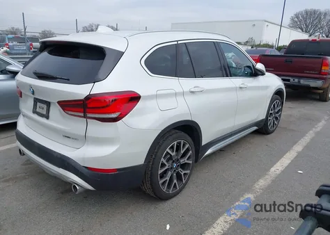2021 BMW X1 Sdrive28I z USA, uszkodzony, nr VIN WBXJG7C04M5U36799